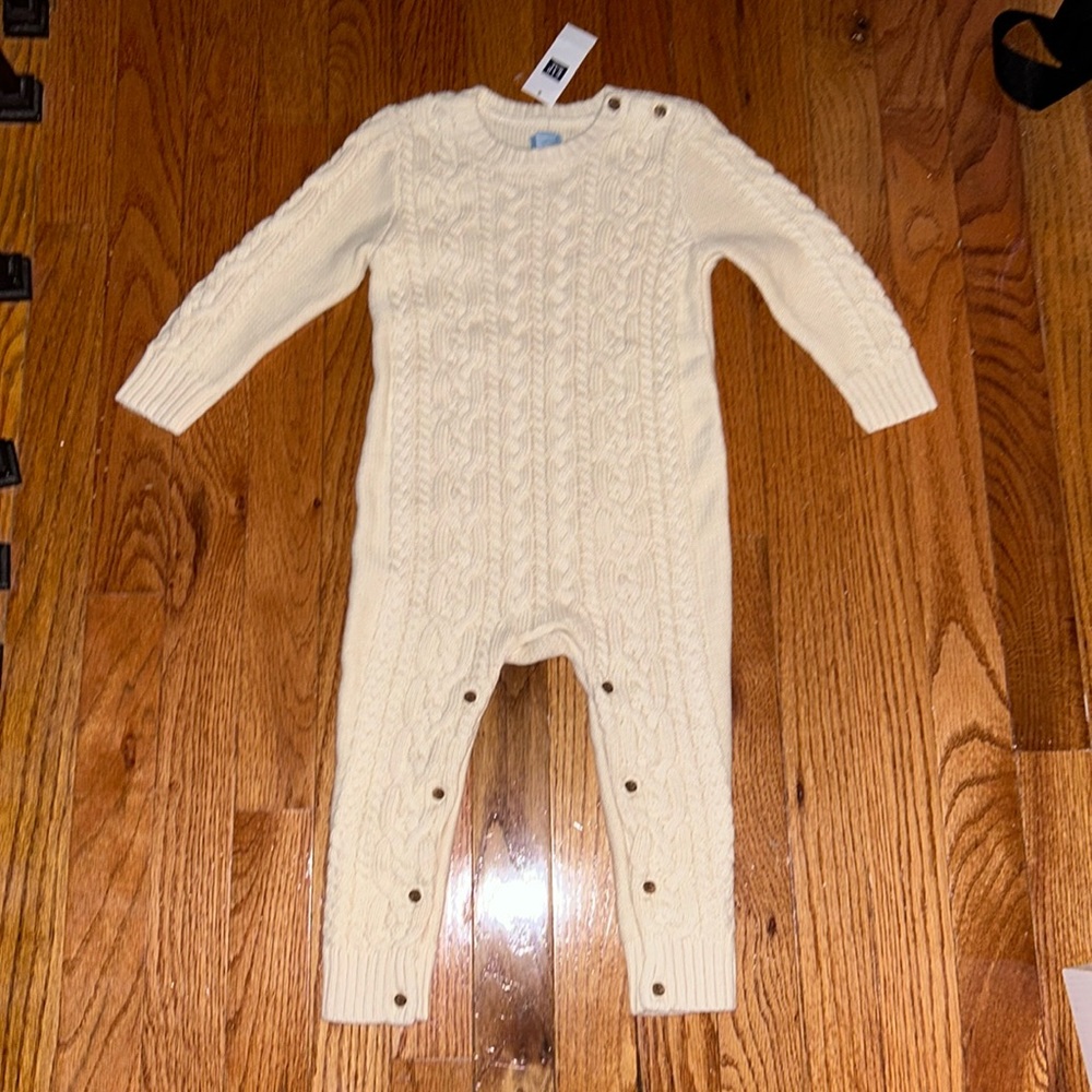 New Baby Gap Cream Cable Sweater Onesie-18-24M